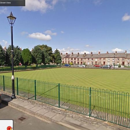 College Square, Terrace House Apartman Bessbrook Kültér fotó