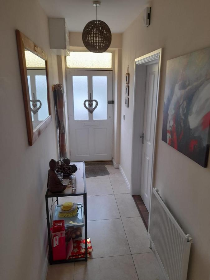 College Square, Terrace House Apartman Bessbrook Kültér fotó