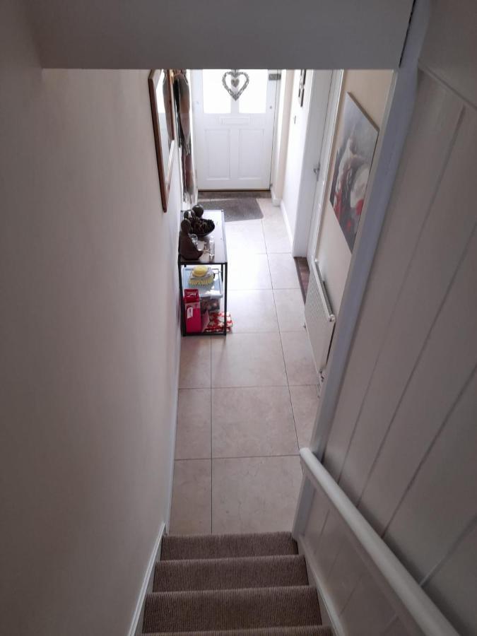 College Square, Terrace House Apartman Bessbrook Kültér fotó