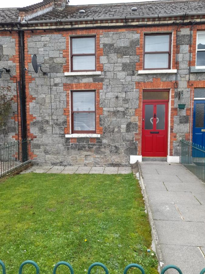 College Square, Terrace House Apartman Bessbrook Kültér fotó